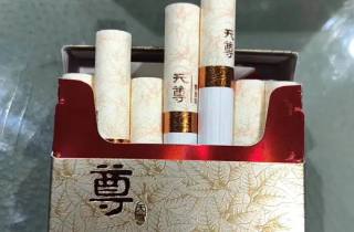 蓝钻 蓝钻香烟蓝钻石价格成年轻化现象推手，蔚然成风。